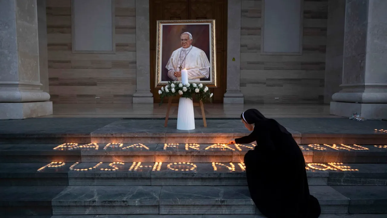 Vatikan, Papa Francis’i son yolculuğuna uğurluyor: Cenaze törenine kimler katılacak?