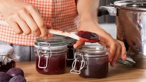 Yaz sıcakları reçellerinizin tadını kaçırıyor! İşte bozulmayı önlemenin püf noktaları